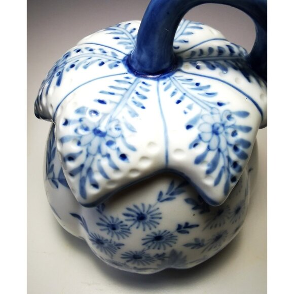 Pumpkin-blue-and-white ceramic display container Vintage - Picture 5 of 8
